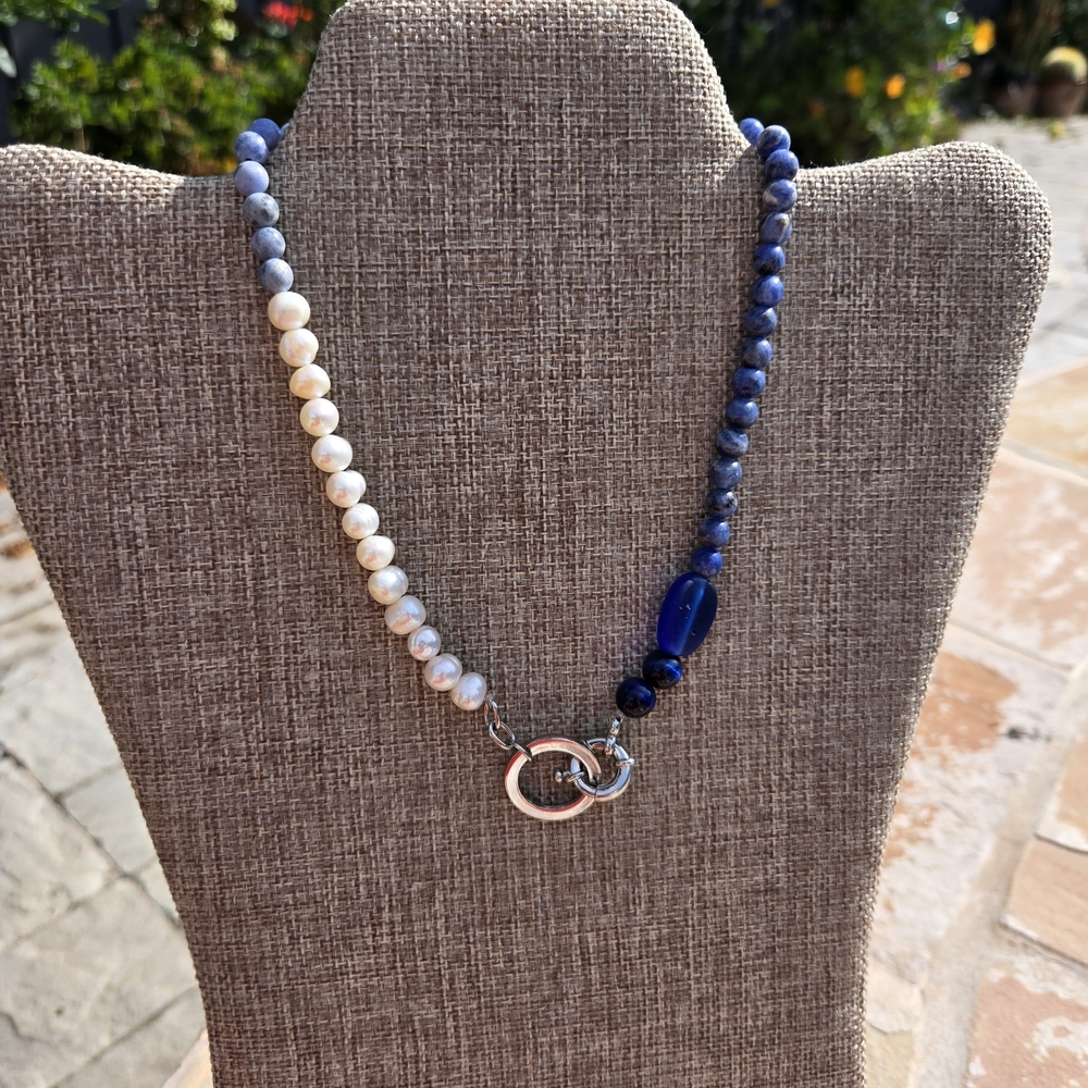 Sea glass, Sodalite and white Pearls - Picture 3 of 3
